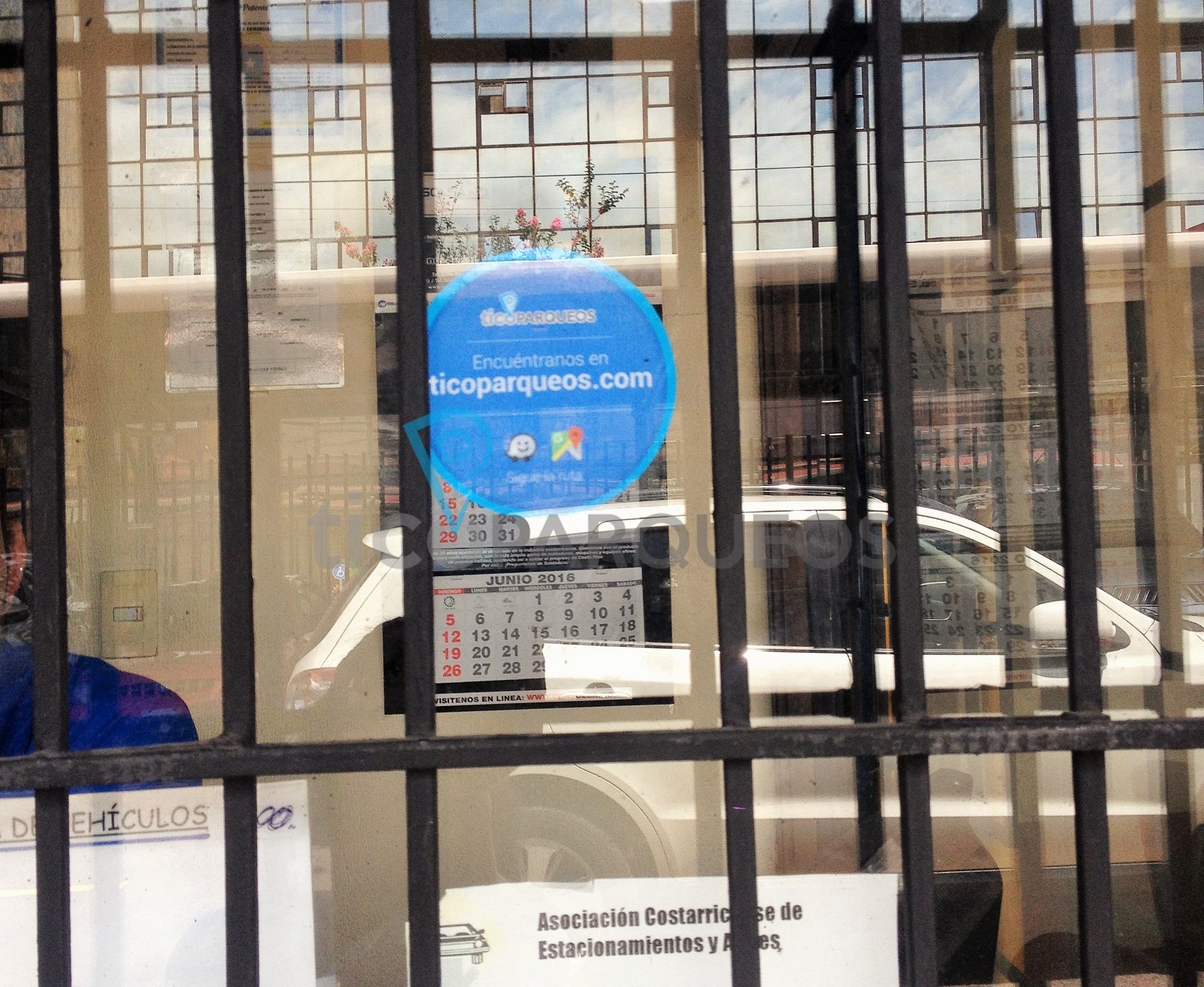 Parqueo EL UNO Ticoparqueos